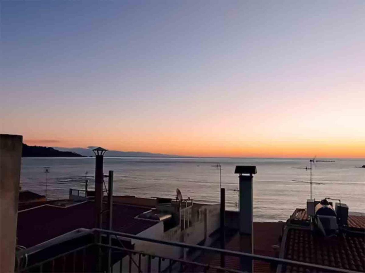 Naxos 101 Apartment A Due Passi Dal Mare Giardini Naxos Exterior photo
